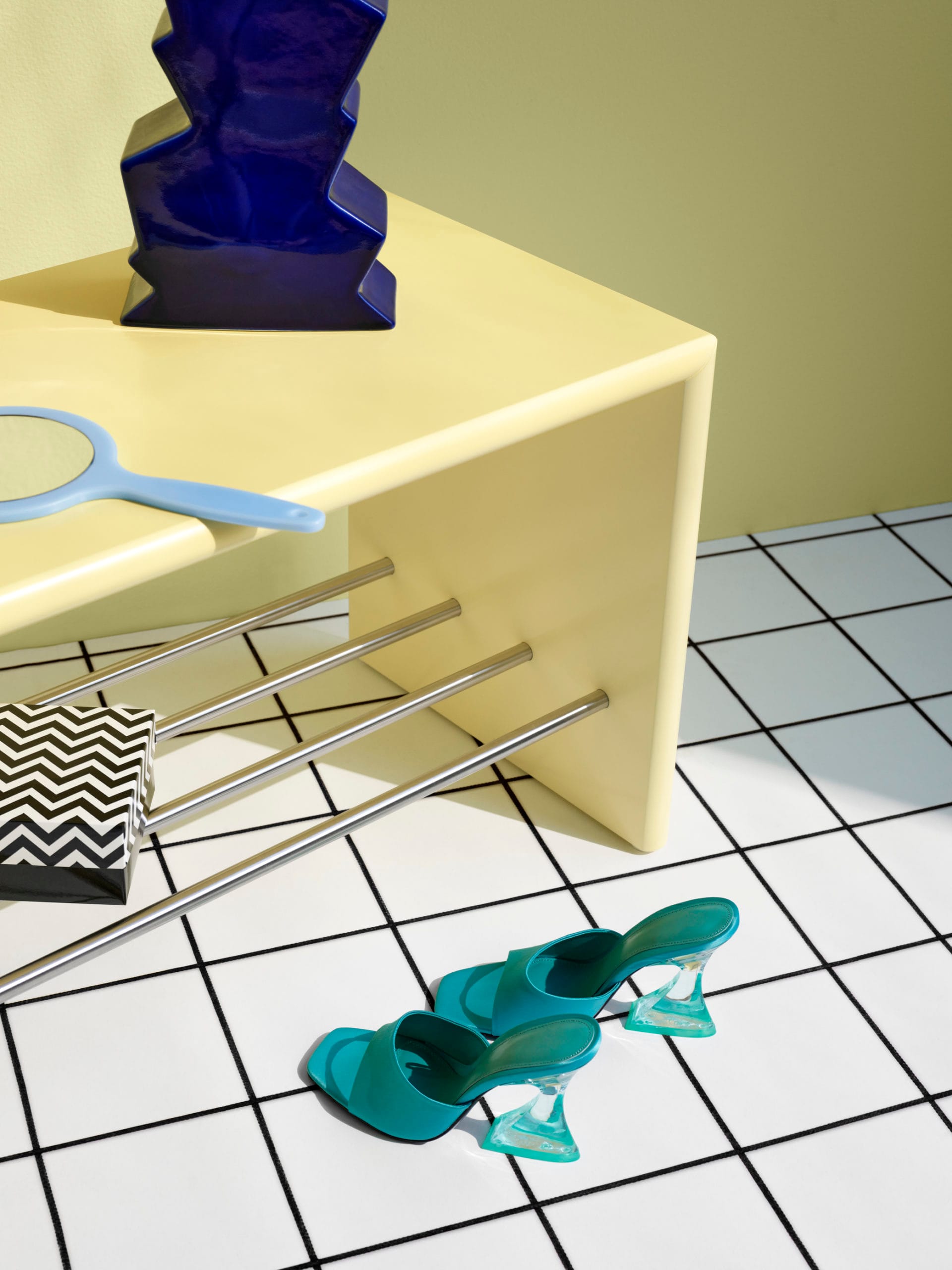 Montana_Home_22_23_S01_Monterey_Shoebench_Camomile_Detail_H berge interilr skobenk benk mer oppbevaring lagring